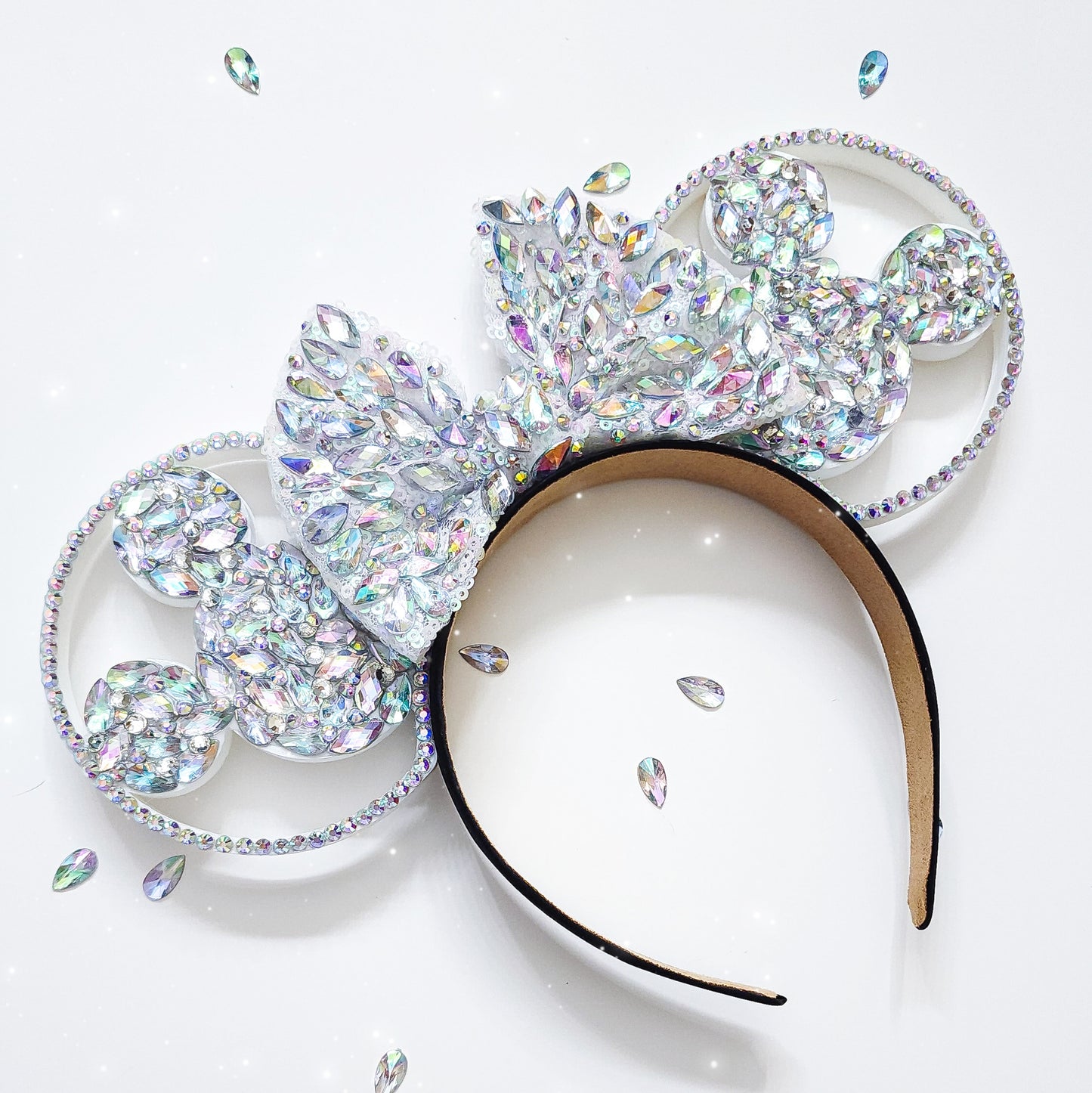 WHITE Mouse shape big crystal rhinestone style